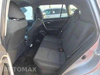 2025 Toyota RAV4 Hybrid XLE - miniatura 13