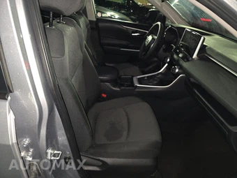 2025 Toyota RAV4 Hybrid XLE - miniatura 8