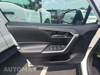 2025 Toyota RAV4 Hybrid XLE - miniatura 9
