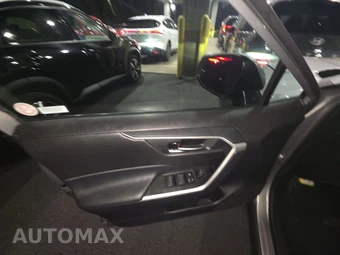 2025 Toyota RAV4 Hybrid XLE - miniatura 9