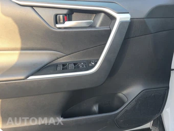 2025 Toyota RAV4 Hybrid XLE - miniatura 9