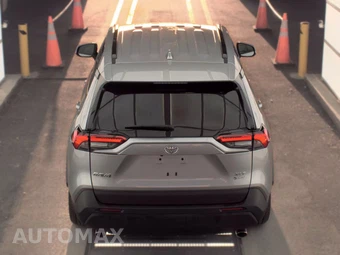 2025 Toyota RAV4 Hybrid XLE - miniatura 5