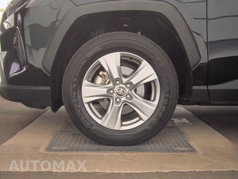 2025 Toyota RAV4 Hybrid XLE - miniatura 9