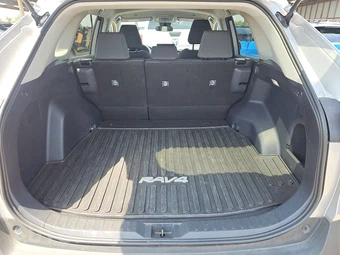 2025 Toyota RAV4 Hybrid XLE - miniatura 16