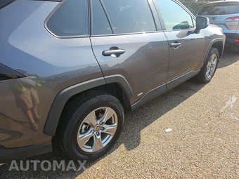 2025 Toyota RAV4 Hybrid XLE - miniatura 4