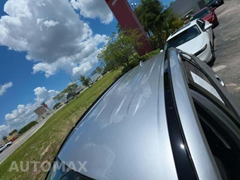 2025 Toyota RAV4 Hybrid XLE - miniatura 12