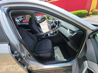 2025 Toyota RAV4 Hybrid XLE - miniatura 18