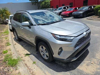 2025 Toyota RAV4 Hybrid XLE - miniatura 4