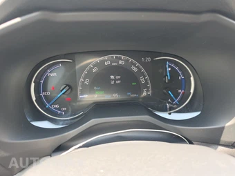 2025 Toyota RAV4 Hybrid XLE - miniatura 18
