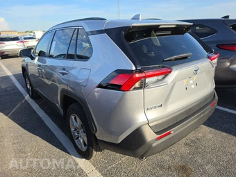 2025 Toyota RAV4 Hybrid XLE - miniatura 6