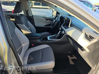 2025 Toyota RAV4 Hybrid XLE - miniatura 8