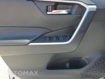 2025 Toyota RAV4 Hybrid XLE - miniatura 9