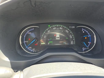 2025 Toyota RAV4 Hybrid XLE - miniatura 12