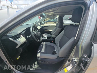2025 Toyota RAV4 Hybrid XLE - miniatura 7