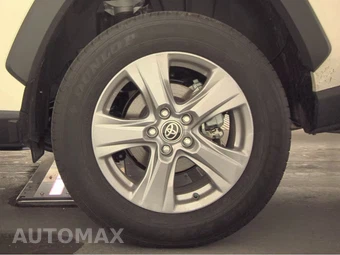 2025 Toyota RAV4 Hybrid XLE - miniatura 12