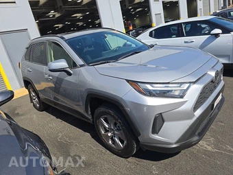 2025 Toyota RAV4 Hybrid XLE - miniatura 3