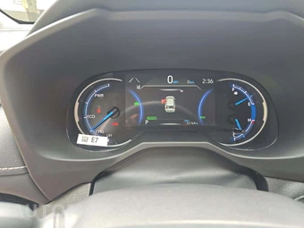 2025 Toyota RAV4 Hybrid XLE Premium - miniatura 9