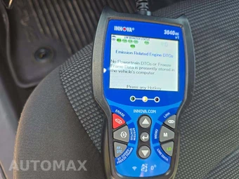 2025 Toyota RAV4 LE - miniatura 25