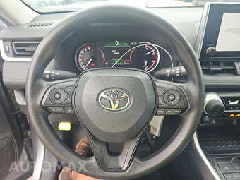 2025 Toyota RAV4 LE - miniatura 10