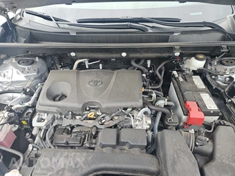 2025 Toyota RAV4 LE - miniatura 15