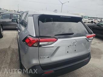 2025 Toyota RAV4 LE - miniatura 5