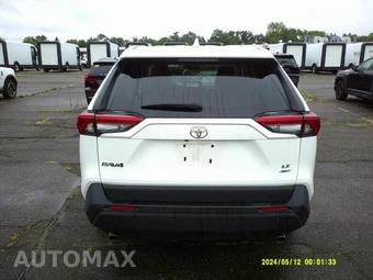 2025 Toyota RAV4 LE - miniatura 14