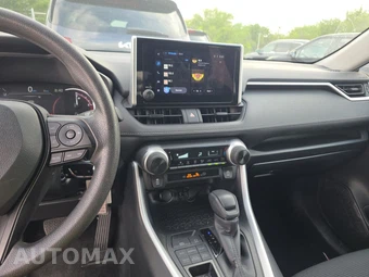 2025 Toyota RAV4 LE - miniatura 11