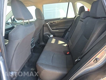 2025 Toyota RAV4 LE - miniatura 13