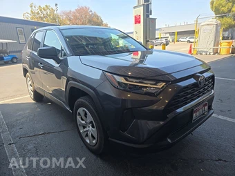 2025 Toyota RAV4 LE - miniatura 3