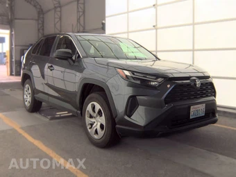 2025 Toyota RAV4 LE - miniatura 3