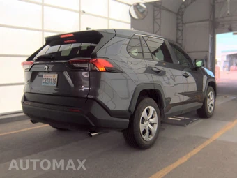 2025 Toyota RAV4 LE - miniatura 4