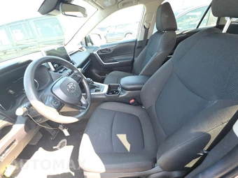 2025 Toyota RAV4 LE - miniatura 7