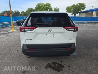 2025 Toyota RAV4 LE - miniatura 5