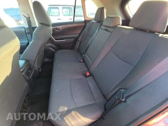 2025 Toyota RAV4 LE – miniatura 13