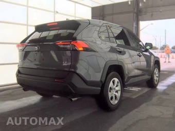 2025 Toyota RAV4 LE – miniatura 4