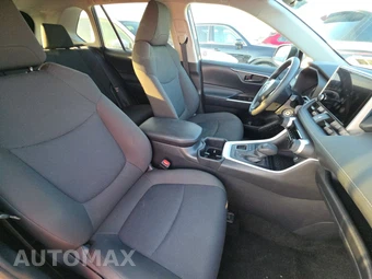 2025 Toyota RAV4 LE – miniatura 8