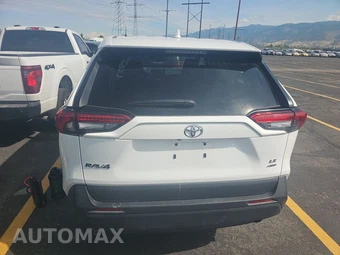 2025 Toyota RAV4 LE - miniatura 5