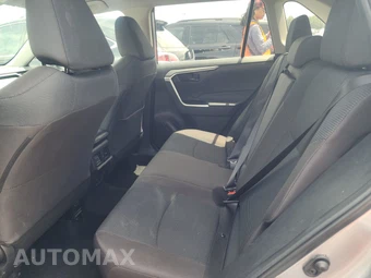 2025 Toyota RAV4 LE - miniatura 13