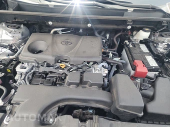 2025 Toyota RAV4 LE - miniatura 15