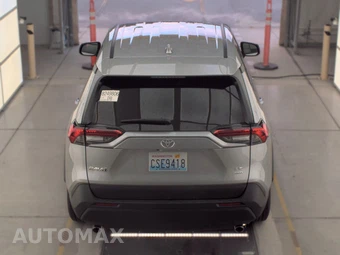 2025 Toyota RAV4 LE - miniatura 5