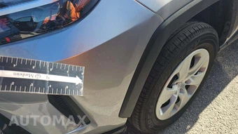 2025 Toyota RAV4 LE - miniatura 21