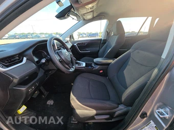 2025 Toyota RAV4 LE - miniatura 7