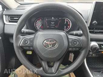2025 Toyota RAV4 LE - miniatura 10