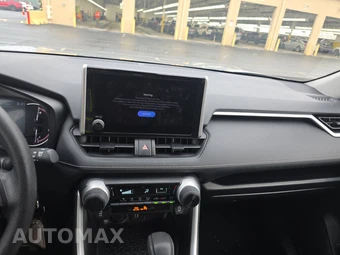 2025 Toyota RAV4 LE - miniatura 11