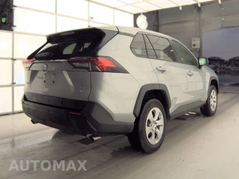2025 Toyota RAV4 LE - miniatura 4