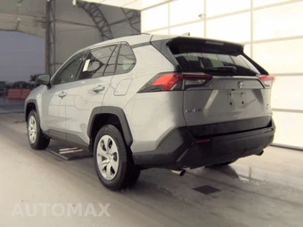 2025 Toyota RAV4 LE - miniatura 6