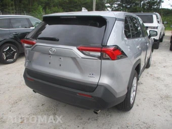 2025 Toyota RAV4 LE – miniatura 14