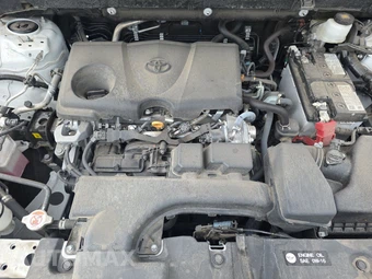 2025 Toyota RAV4 LE - miniatura 15