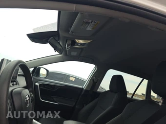 2025 Toyota RAV4 LE - miniatura 21