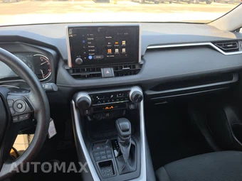 2025 Toyota RAV4 LE - miniatura 11